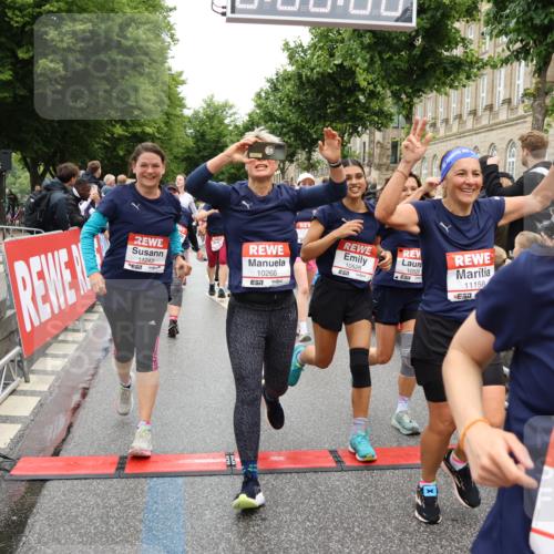 14.06.2026 - REWE Women's Run Strokosch-Dieckow http://msf.ph/oto/9785305 14.06.2026 10:03:46 Ziel 10268, 10375, 10483, 10528, 10529, 10683, 10724, 10750, 10898, 10938, 10953, 10983, 11115, 11158, 11243, 11288, 11310, 11377, 11397, 11531 meine-sportfotos.de