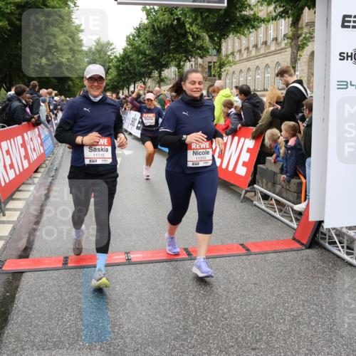14.06.2026 - REWE Women's Run Strokosch-Dieckow http://msf.ph/oto/9785388 14.06.2026 10:03:51 Ziel 10017, 10268, 10375, 10483, 10528, 10529, 10551, 10683, 10724, 10750, 10798, 10898, 10931, 10953, 10983, 11006, 11115, 11158, 11243, 11254, 11288, 11310, 11377, 11397, 11402, 11442, 11531 meine-sportfotos.de