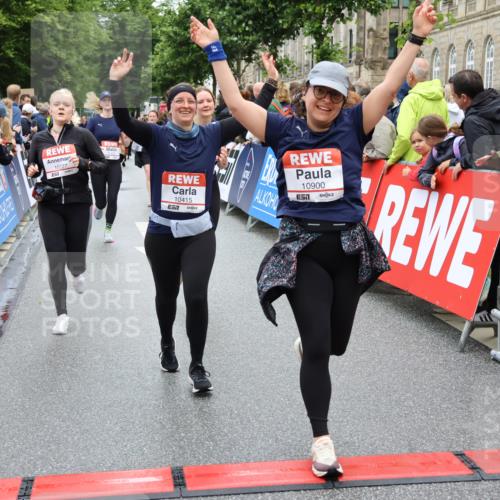 14.06.2026 - REWE Women's Run Strokosch-Dieckow http://msf.ph/oto/9785657 14.06.2026 10:04:09 Ziel 10227, 10276, 10301, 10368, 10415, 10448, 10476, 10603, 10900, 10996, 11080, 11333 meine-sportfotos.de