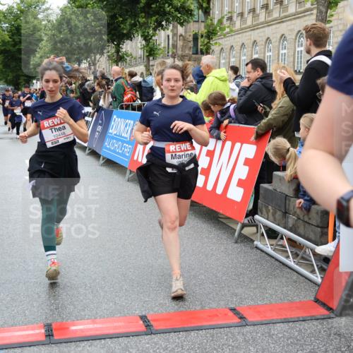14.06.2026 - REWE Women's Run Strokosch-Dieckow http://msf.ph/oto/9785727 14.06.2026 10:04:13 Ziel 10227, 10276, 10301, 10368, 10415, 10448, 10476, 10603, 10900, 11080, 11333 meine-sportfotos.de