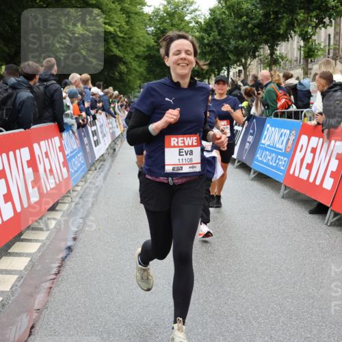 14.06.2026 - REWE Women's Run Strokosch-Dieckow http://msf.ph/oto/9785789 14.06.2026 10:04:18 Ziel 10227, 10276, 10335, 10448, 10476, 10554, 10974, 11037, 11108, 11279, 11333, 11338, 11534 meine-sportfotos.de