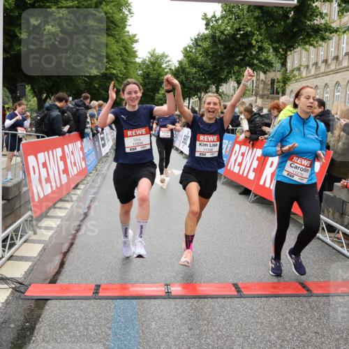 14.06.2026 - REWE Women's Run Strokosch-Dieckow http://msf.ph/oto/9785863 14.06.2026 10:04:22 Ziel 10335, 10544, 10554, 10974, 11037, 11108, 11279, 11338, 11534 meine-sportfotos.de