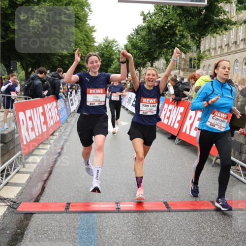 14.06.2026 - REWE Women's Run Strokosch-Dieckow http://msf.ph/oto/9785868 14.06.2026 10:04:22 Ziel 10335, 10544, 10554, 10974, 11037, 11108, 11279, 11338, 11534 meine-sportfotos.de
