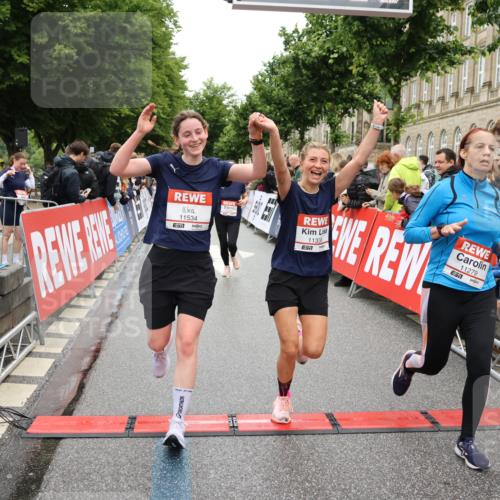 14.06.2026 - REWE Women's Run Strokosch-Dieckow http://msf.ph/oto/9785876 14.06.2026 10:04:22 Ziel 10335, 10544, 10554, 10974, 11037, 11108, 11279, 11338, 11534 meine-sportfotos.de