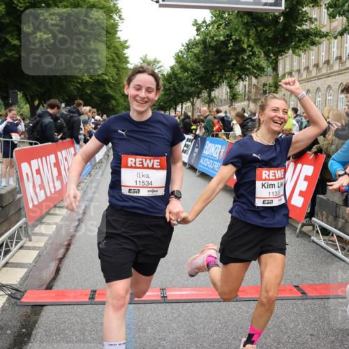 14.06.2026 - REWE Women's Run Strokosch-Dieckow http://msf.ph/oto/9785899 14.06.2026 10:04:22 Ziel 10335, 10544, 10554, 10974, 11037, 11108, 11279, 11338, 11534 meine-sportfotos.de