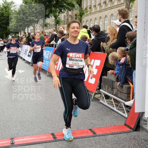 14.06.2026 - REWE Women's Run Strokosch-Dieckow http://msf.ph/oto/9785945 14.06.2026 10:04:29 Ziel 10544, 10656, 10660, 10779, 11144, 11279, 11338, 11473, 11534 meine-sportfotos.de