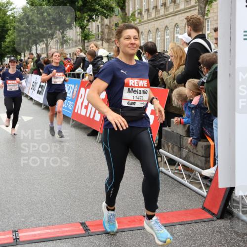 14.06.2026 - REWE Women's Run Strokosch-Dieckow http://msf.ph/oto/9785950 14.06.2026 10:04:29 Ziel 10544, 10656, 10660, 10779, 11144, 11279, 11338, 11473, 11534 meine-sportfotos.de