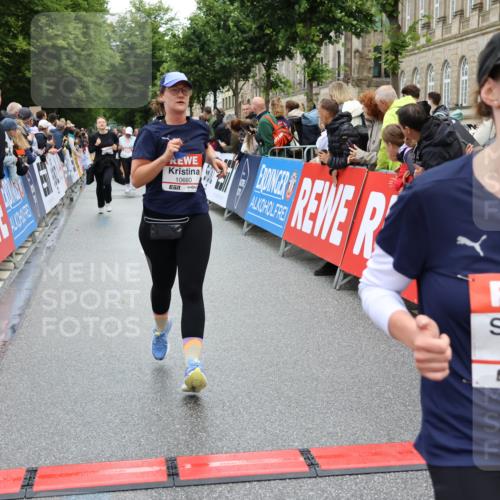 14.06.2026 - REWE Women's Run Strokosch-Dieckow http://msf.ph/oto/9785971 14.06.2026 10:04:31 Ziel 10544, 10656, 10660, 10771, 10779, 11144, 11473 meine-sportfotos.de