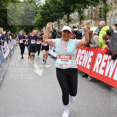 14.06.2026 - REWE Women's Run Strokosch-Dieckow http://msf.ph/oto/9785984 14.06.2026 10:04:37 Ziel 10486, 10660, 10771, 10779, 10787, 10788, 11002, 11118, 11144, 11187, 11473 meine-sportfotos.de