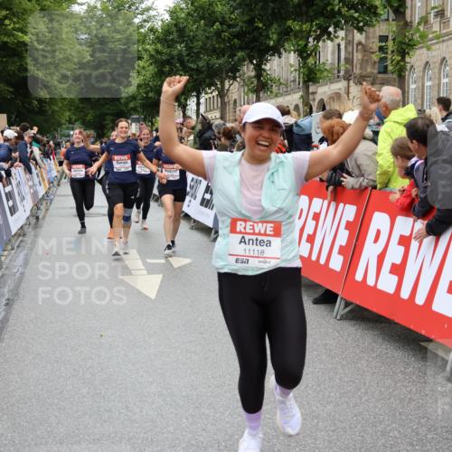 14.06.2026 - REWE Women's Run Strokosch-Dieckow http://msf.ph/oto/9785985 14.06.2026 10:04:37 Ziel 10486, 10660, 10771, 10779, 10787, 10788, 11002, 11118, 11144, 11187, 11473 meine-sportfotos.de