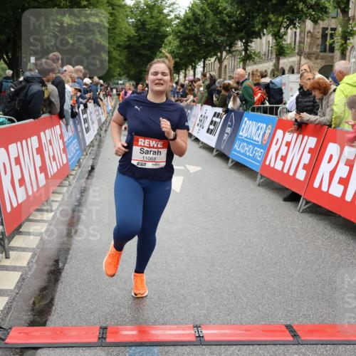 14.06.2026 - REWE Women's Run Strokosch-Dieckow http://msf.ph/oto/9786005 14.06.2026 10:04:43 Ziel 10486, 10787, 10788, 11002, 11068, 11118, 11122, 11187, 11294 meine-sportfotos.de