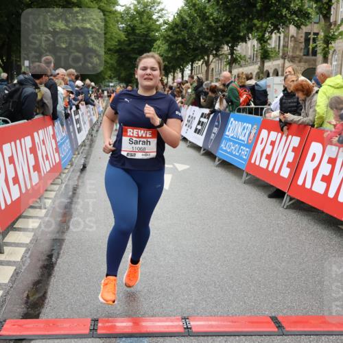 14.06.2026 - REWE Women's Run Strokosch-Dieckow http://msf.ph/oto/9786006 14.06.2026 10:04:43 Ziel 10486, 10787, 10788, 11002, 11068, 11118, 11122, 11187, 11294 meine-sportfotos.de