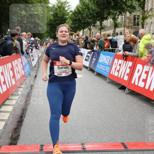 14.06.2026 - REWE Women's Run Strokosch-Dieckow http://msf.ph/oto/9786008 14.06.2026 10:04:43 Ziel 10486, 10787, 10788, 11002, 11068, 11118, 11122, 11187, 11294 meine-sportfotos.de