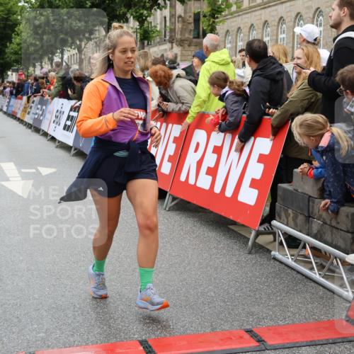 14.06.2026 - REWE Women's Run Strokosch-Dieckow http://msf.ph/oto/9786017 14.06.2026 10:04:49 Ziel 10593, 10787, 10788, 11068, 11122, 11294 meine-sportfotos.de