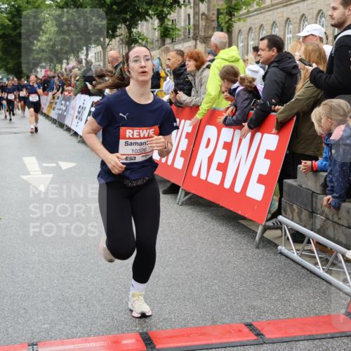 14.06.2026 - REWE Women's Run Strokosch-Dieckow http://msf.ph/oto/9786027 14.06.2026 10:04:57 Ziel 10326, 10593 meine-sportfotos.de