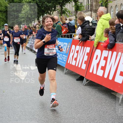 14.06.2026 - REWE Women's Run Strokosch-Dieckow http://msf.ph/oto/9786031 14.06.2026 10:05:02 Ziel 10127, 10326, 10610, 11081 meine-sportfotos.de