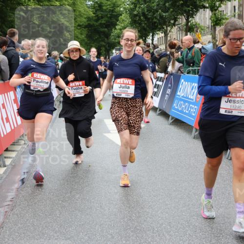 14.06.2026 - REWE Women's Run Strokosch-Dieckow http://msf.ph/oto/9786047 14.06.2026 10:05:08 Ziel 10127, 10191, 10329, 10610, 10719, 10822, 11043, 11081, 11290, 11323, 11482, 11524 meine-sportfotos.de