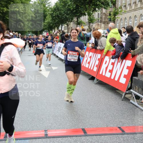 14.06.2026 - REWE Women's Run Strokosch-Dieckow http://msf.ph/oto/9786060 14.06.2026 10:05:12 Ziel 10127, 10191, 10329, 10719, 10822, 11027, 11043, 11081, 11091, 11290, 11323, 11482, 11524 meine-sportfotos.de