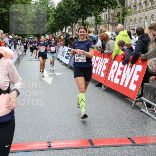 14.06.2026 - REWE Women's Run Strokosch-Dieckow http://msf.ph/oto/9786062 14.06.2026 10:05:12 Ziel 10127, 10191, 10329, 10719, 10822, 11027, 11043, 11081, 11091, 11290, 11323, 11482, 11524 meine-sportfotos.de