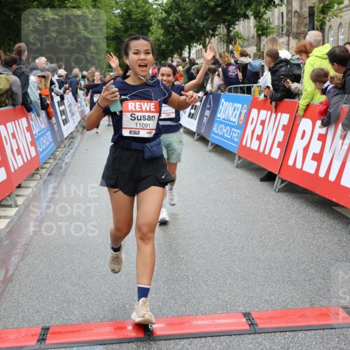 14.06.2026 - REWE Women's Run Strokosch-Dieckow http://msf.ph/oto/9786067 14.06.2026 10:05:15 Ziel 10191, 10318, 10329, 10533, 10719, 10822, 11027, 11043, 11091, 11290, 11323, 11482, 11524 meine-sportfotos.de