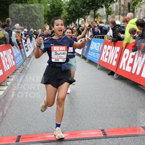 14.06.2026 - REWE Women's Run Strokosch-Dieckow http://msf.ph/oto/9786068 14.06.2026 10:05:15 Ziel 10191, 10318, 10329, 10533, 10719, 10822, 11027, 11043, 11091, 11290, 11323, 11482, 11524 meine-sportfotos.de