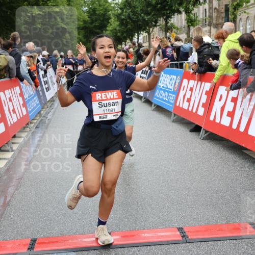 14.06.2026 - REWE Women's Run Strokosch-Dieckow http://msf.ph/oto/9786069 14.06.2026 10:05:15 Ziel 10191, 10318, 10329, 10533, 10719, 10822, 11027, 11043, 11091, 11290, 11323, 11482, 11524 meine-sportfotos.de