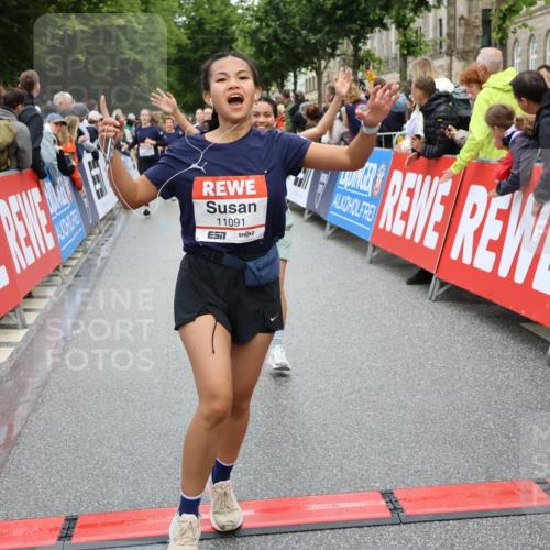 14.06.2026 - REWE Women's Run Strokosch-Dieckow http://msf.ph/oto/9786071 14.06.2026 10:05:15 Ziel 10191, 10318, 10329, 10533, 10719, 10822, 11027, 11043, 11091, 11290, 11323, 11482, 11524 meine-sportfotos.de