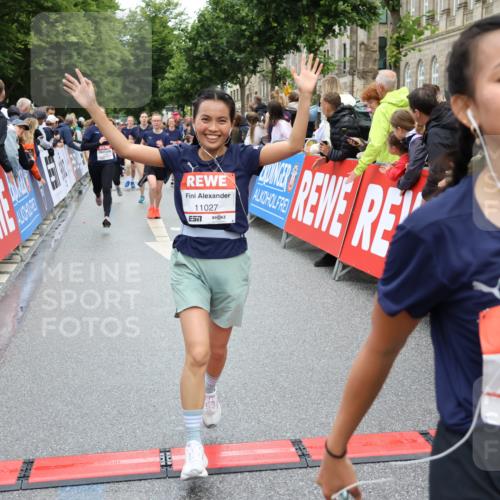 14.06.2026 - REWE Women's Run Strokosch-Dieckow http://msf.ph/oto/9786074 14.06.2026 10:05:16 Ziel 10191, 10318, 10329, 10533, 10674, 10675, 10719, 10822, 11027, 11043, 11091, 11290, 11323, 11482, 11524 meine-sportfotos.de