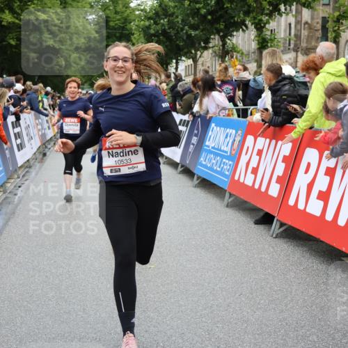 14.06.2026 - REWE Women's Run Strokosch-Dieckow http://msf.ph/oto/9786076 14.06.2026 10:05:18 Ziel 10191, 10318, 10409, 10533, 10588, 10674, 10675, 10719, 10822, 11027, 11043, 11091, 11524 meine-sportfotos.de