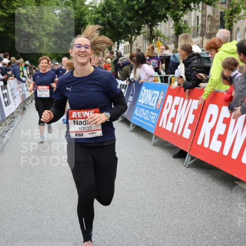14.06.2026 - REWE Women's Run Strokosch-Dieckow http://msf.ph/oto/9786077 14.06.2026 10:05:18 Ziel 10191, 10318, 10409, 10533, 10588, 10674, 10675, 10719, 10822, 11027, 11043, 11091, 11524 meine-sportfotos.de