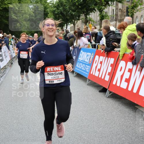 14.06.2026 - REWE Women's Run Strokosch-Dieckow http://msf.ph/oto/9786078 14.06.2026 10:05:18 Ziel 10191, 10318, 10409, 10533, 10588, 10674, 10675, 10719, 10822, 11027, 11043, 11091, 11524 meine-sportfotos.de