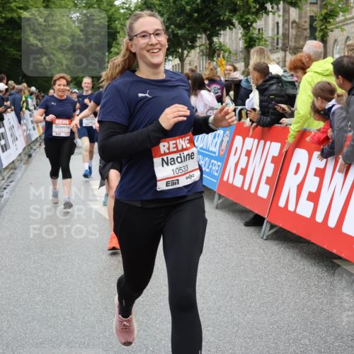 14.06.2026 - REWE Women's Run Strokosch-Dieckow http://msf.ph/oto/9786080 14.06.2026 10:05:18 Ziel 10191, 10318, 10409, 10533, 10588, 10674, 10675, 10719, 10822, 11027, 11043, 11091, 11524 meine-sportfotos.de