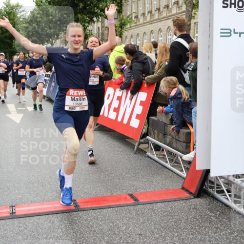 14.06.2026 - REWE Women's Run Strokosch-Dieckow http://msf.ph/oto/9786092 14.06.2026 10:05:22 Ziel 10222, 10318, 10409, 10512, 10533, 10583, 10588, 10674, 10675, 10968, 11027, 11091, 11107, 11263, 11452, 11462 meine-sportfotos.de
