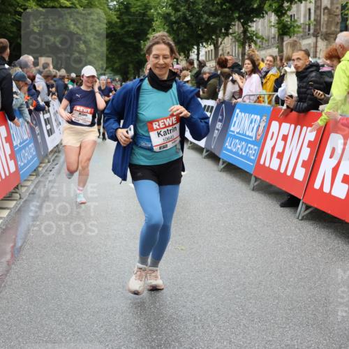 14.06.2026 - REWE Women's Run Strokosch-Dieckow http://msf.ph/oto/9786117 14.06.2026 10:05:32 Ziel 10222, 10418, 10497, 10512, 10524, 10583, 10645, 10836, 10968, 11107, 11263, 11264, 11452, 11462, 11478 meine-sportfotos.de
