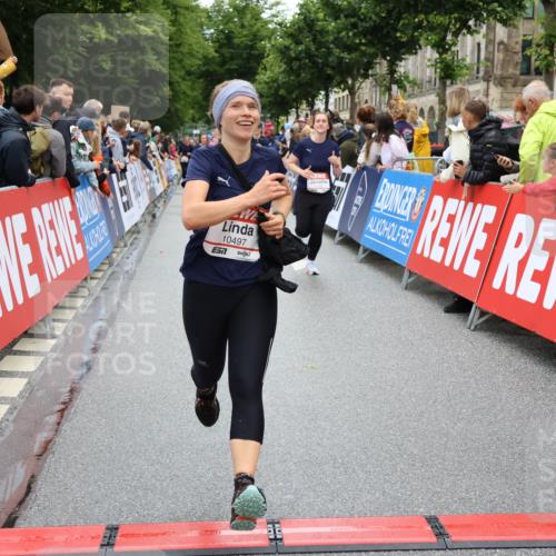 14.06.2026 - REWE Women's Run Strokosch-Dieckow http://msf.ph/oto/9786127 14.06.2026 10:05:36 Ziel 10418, 10494, 10497, 10524, 10645, 10836, 11264, 11305, 11478 meine-sportfotos.de
