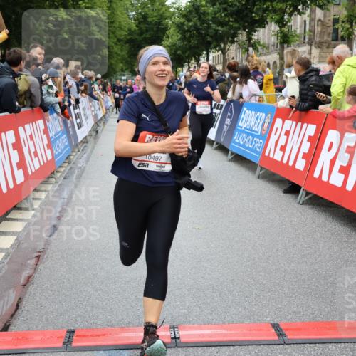 14.06.2026 - REWE Women's Run Strokosch-Dieckow http://msf.ph/oto/9786128 14.06.2026 10:05:36 Ziel 10418, 10494, 10497, 10524, 10645, 10836, 11264, 11305, 11478 meine-sportfotos.de