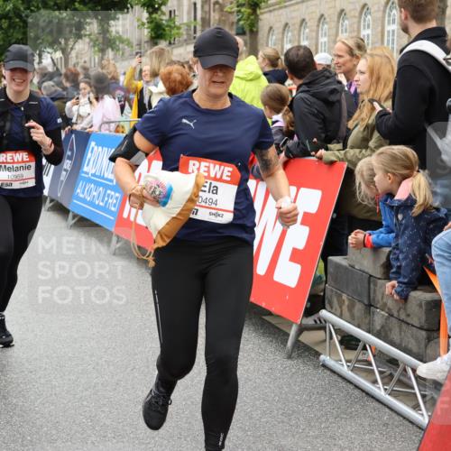 14.06.2026 - REWE Women's Run Strokosch-Dieckow http://msf.ph/oto/9786135 14.06.2026 10:05:40 Ziel 10076, 10418, 10494, 10497, 10645, 10669, 10775, 10959, 11264, 11305, 11478 meine-sportfotos.de