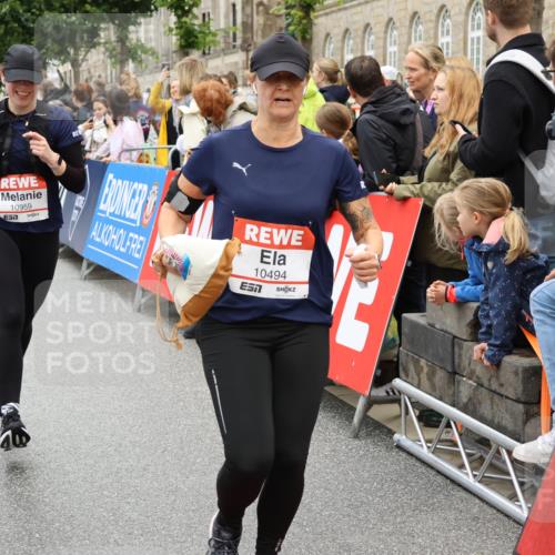 14.06.2026 - REWE Women's Run Strokosch-Dieckow http://msf.ph/oto/9786136 14.06.2026 10:05:40 Ziel 10076, 10418, 10494, 10497, 10645, 10669, 10775, 10959, 11264, 11305, 11478 meine-sportfotos.de