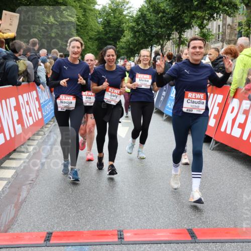 14.06.2026 - REWE Women's Run Strokosch-Dieckow http://msf.ph/oto/9786153 14.06.2026 10:05:47 Ziel 10057, 10059, 10076, 10271, 10309, 10348, 10493, 10494, 10669, 10761, 10775, 10959, 10980, 11357 meine-sportfotos.de