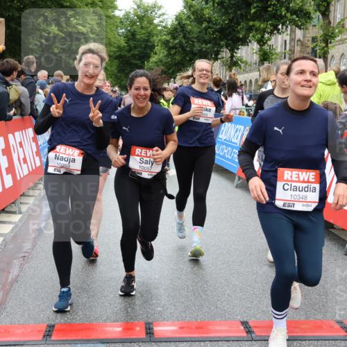 14.06.2026 - REWE Women's Run Strokosch-Dieckow http://msf.ph/oto/9786161 14.06.2026 10:05:48 Ziel 10057, 10059, 10076, 10087, 10271, 10309, 10332, 10348, 10493, 10494, 10579, 10669, 10761, 10775, 10959, 10980, 11357 meine-sportfotos.de