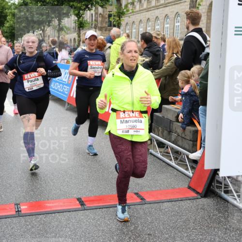 14.06.2026 - REWE Women's Run Strokosch-Dieckow http://msf.ph/oto/9786168 14.06.2026 10:05:51 Ziel 10057, 10059, 10076, 10087, 10271, 10309, 10332, 10348, 10493, 10579, 10694, 10726, 10761, 10799, 10980, 11357, 11363, 11532 meine-sportfotos.de