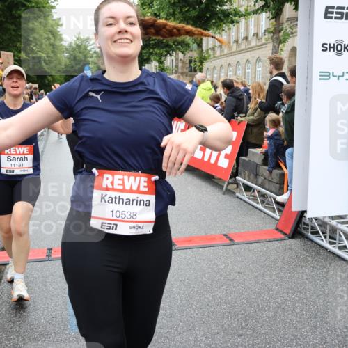 14.06.2026 - REWE Women's Run Strokosch-Dieckow http://msf.ph/oto/9786212 14.06.2026 10:06:03 Ziel 10019, 10048, 10049, 10050, 10123, 10199, 10477, 10538, 10581, 10624, 10654, 10694, 10705, 10910, 11010, 11034, 11036, 11114, 11121, 11181, 11316, 11356, 11363 meine-sportfotos.de