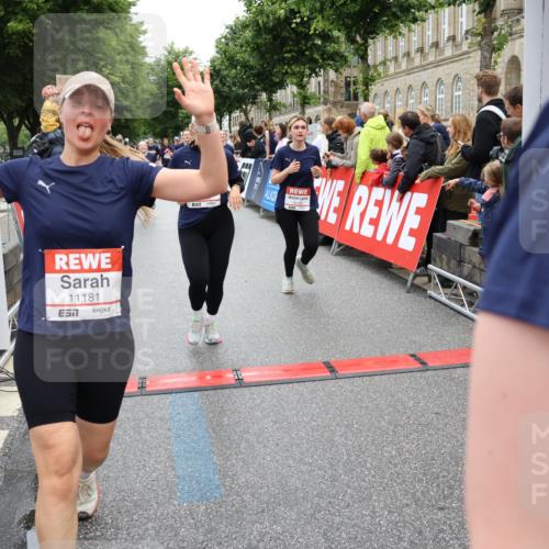 14.06.2026 - REWE Women's Run Strokosch-Dieckow http://msf.ph/oto/9786214 14.06.2026 10:06:04 Ziel 10019, 10048, 10049, 10050, 10123, 10199, 10477, 10538, 10581, 10624, 10654, 10705, 10910, 11010, 11034, 11036, 11114, 11121, 11181, 11316, 11356 meine-sportfotos.de