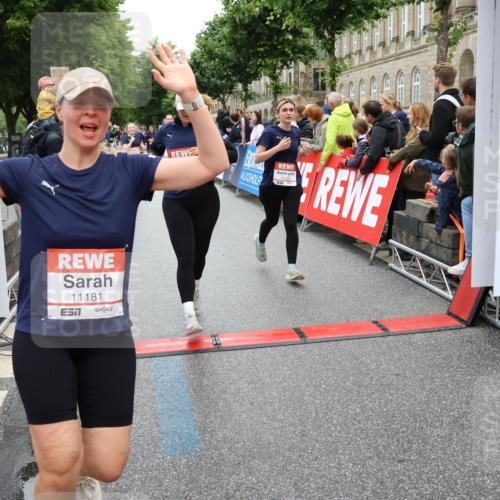 14.06.2026 - REWE Women's Run Strokosch-Dieckow http://msf.ph/oto/9786216 14.06.2026 10:06:04 Ziel 10019, 10048, 10049, 10050, 10123, 10199, 10477, 10538, 10581, 10624, 10654, 10705, 10910, 11010, 11034, 11036, 11114, 11121, 11181, 11316, 11356 meine-sportfotos.de