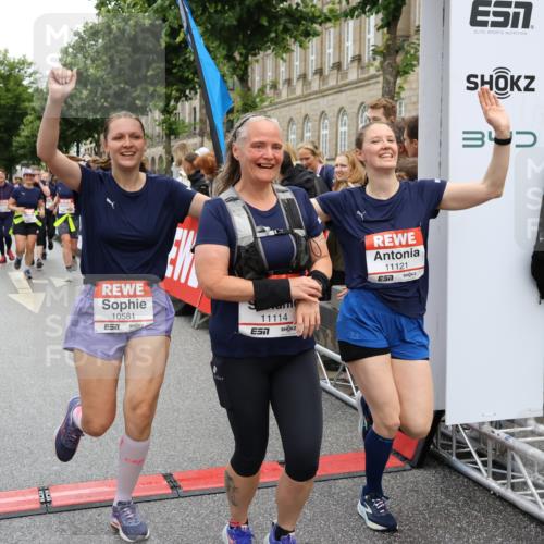 14.06.2026 - REWE Women's Run Strokosch-Dieckow http://msf.ph/oto/9786230 14.06.2026 10:06:07 Ziel 10019, 10048, 10049, 10050, 10123, 10195, 10462, 10477, 10538, 10581, 10624, 10654, 10671, 10823, 10880, 11010, 11034, 11114, 11121, 11181, 11188, 11316, 11356 meine-sportfotos.de
