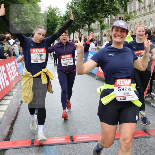14.06.2026 - REWE Women's Run Strokosch-Dieckow http://msf.ph/oto/9786238 14.06.2026 10:06:11 Ziel 10019, 10123, 10195, 10462, 10581, 10654, 10671, 10823, 10880, 11112, 11114, 11121, 11188 meine-sportfotos.de