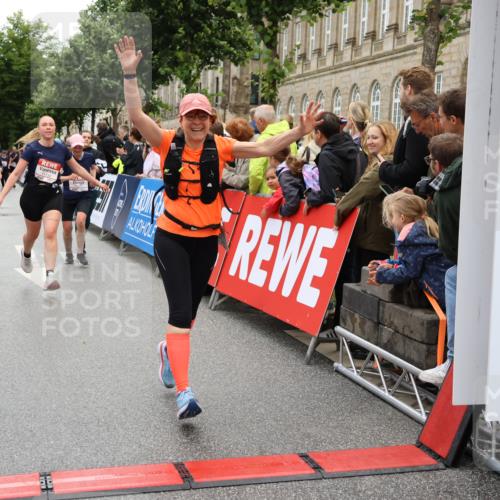 14.06.2026 - REWE Women's Run Strokosch-Dieckow http://msf.ph/oto/9786258 14.06.2026 10:06:19 Ziel 10195, 10284, 10671, 10701, 10823, 10988, 11112, 11134, 11188, 11211, 11503 meine-sportfotos.de