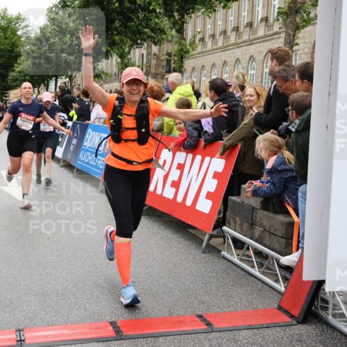 14.06.2026 - REWE Women's Run Strokosch-Dieckow http://msf.ph/oto/9786259 14.06.2026 10:06:19 Ziel 10195, 10284, 10671, 10701, 10823, 10988, 11112, 11134, 11188, 11211, 11503 meine-sportfotos.de