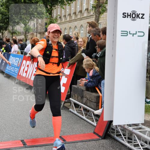 14.06.2026 - REWE Women's Run Strokosch-Dieckow http://msf.ph/oto/9786264 14.06.2026 10:06:19 Ziel 10195, 10284, 10671, 10701, 10823, 10988, 11112, 11134, 11188, 11211, 11503 meine-sportfotos.de