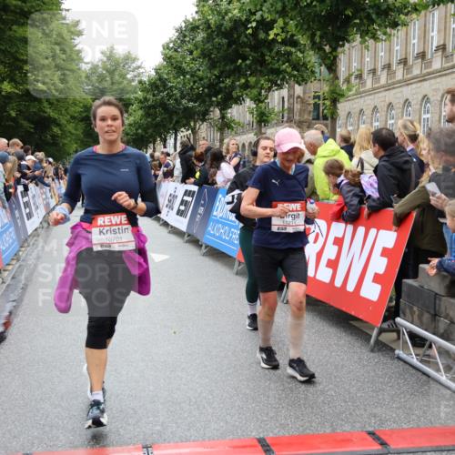 14.06.2026 - REWE Women's Run Strokosch-Dieckow http://msf.ph/oto/9786275 14.06.2026 10:06:21 Ziel 10284, 10701, 10988, 11134, 11211, 11503 meine-sportfotos.de